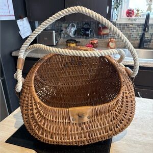 Hand - Woven wicker Basket with Rope Handles